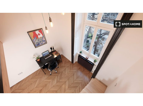 Se alquila habitación en apartamento en Budapest - Kiralık
