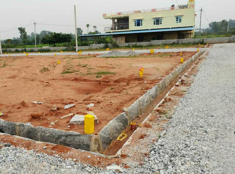 Brv enclave phase-2 e-khata property for sale on 100 ft road - Terenuri