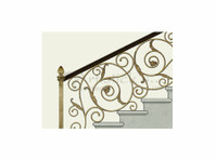 Handcrafted Brass Railing Design – Premium Finish