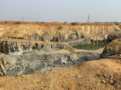 Big Crusher with quarry for sale near Tirunelveli - அலுவலகம்/வணிகம்