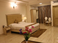 Best Hotel in Hazratganj Lucknow|hotel Galaxy Grand - Appartements