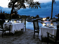 Savor the Balinese taste at The Damai Resort, Haven of Lovin - Üüripinnad puhkuseks