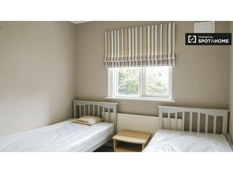 Bed for rent in 4-bedroom house in Stoneybatter, Dublin - Vuokralle