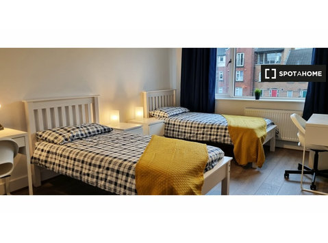 Bed for rent in 7-bedroom apartment in Phibsborough, Dublin - K pronájmu