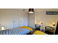 Bed for rent in 7-bedroom apartment in Phibsborough, Dublin - 임대