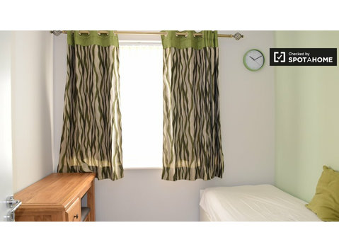 Cosy room to rent in Adamstown, Dublin - Disewakan