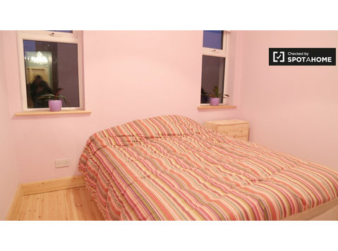 Stoneybatter, Dublin'teki 3 yatak odalı evin rahat odası - Kiralık