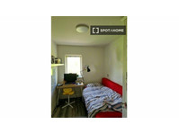 Room for rent in 4-bedroom duplex apartment in Dublin - 임대