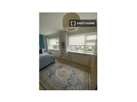 Room for rent in 4-bedroom house in Knocklyon - De inchiriat