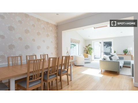 4-bedroom apartment for rent in Dublin. - Apartments