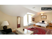 Chic studio apartment for rent in Killiney, Dublin