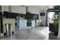Furnished 1-bedroom apartment for rent in The Liberties - Apartamente