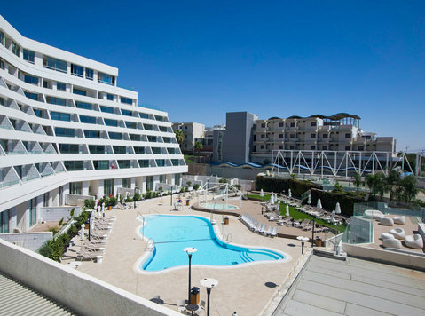 Spacious Apartment in Sea Side Resort With Hotel Amenities - Aluguel de Temporada
