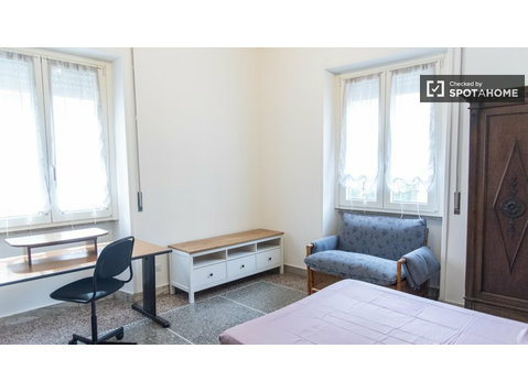 Dormitorio en alquiler en Roma - Alquiler