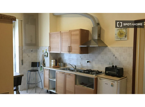 Appartamento con 2 camere da letto in affitto a Castano… - Appartamenti