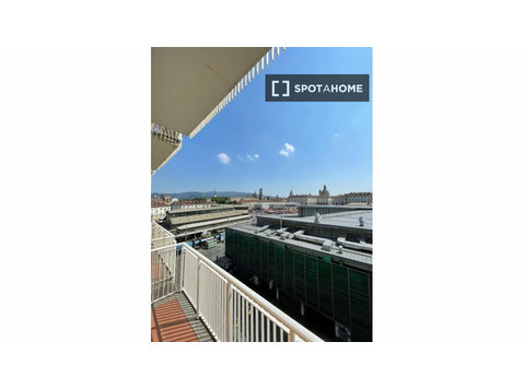 Apartamento de 3 habitaciones en alquiler en Torino, Torino - 	
Lägenheter