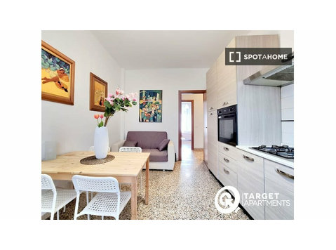 Wohnung mit 3 Schlafzimmern zu vermieten in Mailand, Mailand - Lejligheder