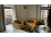 Bed for rent in 3-bedroom apartment in Naples - Disewakan