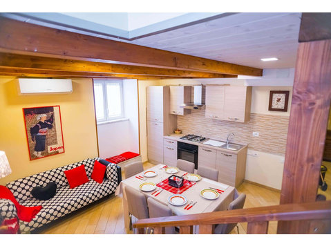 Apartment in Via Andrea Cantelmo, Napoli for 80 m² with 4… - Apartments