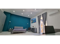 Stanza con bagno privato - Asunnot