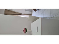 Stanza con bagno privato - Asunnot