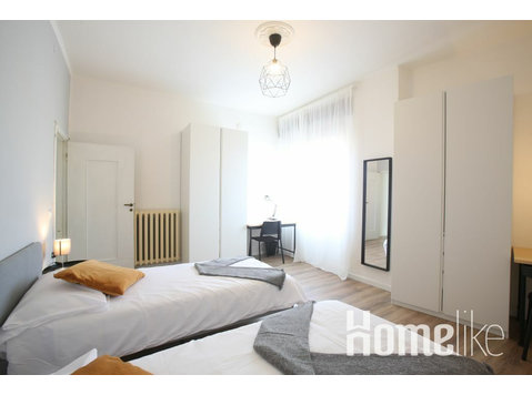 Shared Room (2 beds) in Crocetta, Modena - Camere de inchiriat