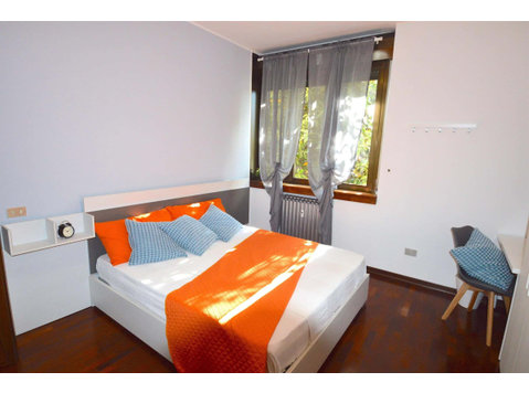 Via Giardini 111 - Stanza 109 - Apartments