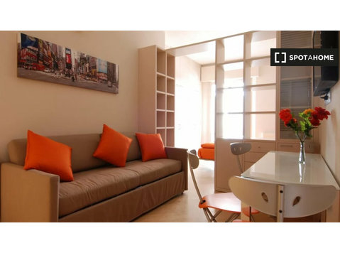 1-bedroom apartment for rent in Bologna - Căn hộ
