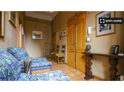 Bologna'da kiralık 4 yatak odalı daire - Apartman Daireleri