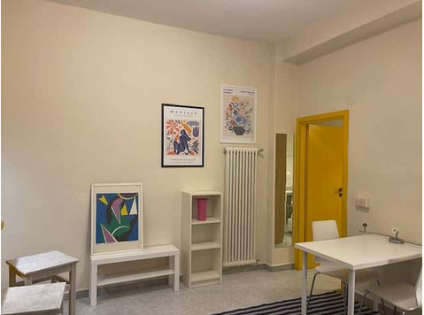 Apartment in Via del Borgo di San Pietro, Bologna for 32 m²… - Apartments