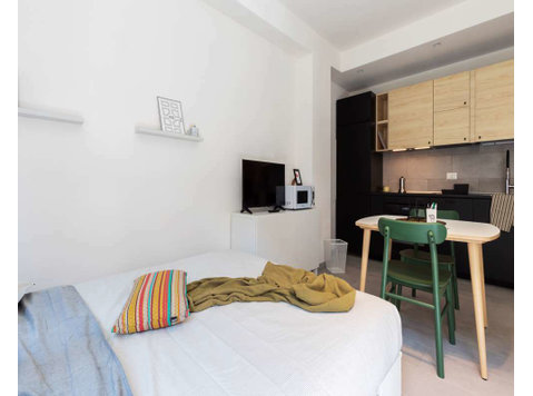 Appartamento in  Via Ermete Zacconi - Apartments