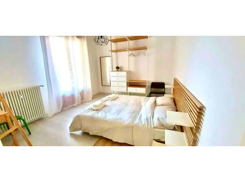 Appartamento nel cuore di Bolognina - Apartamente