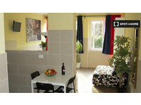 Bright studio apartment for rent in Corticella, Bologna - Appartementen