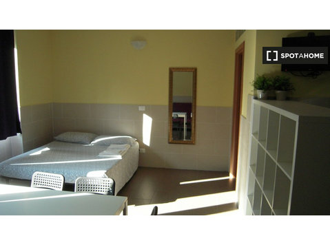Acolhedor apartamento de estúdio para alugar em Corticella,… - Apartamentos