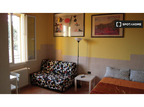 Gemütliches Studio-Apartment zur Miete in Saffi, Bologna - Wohnungen