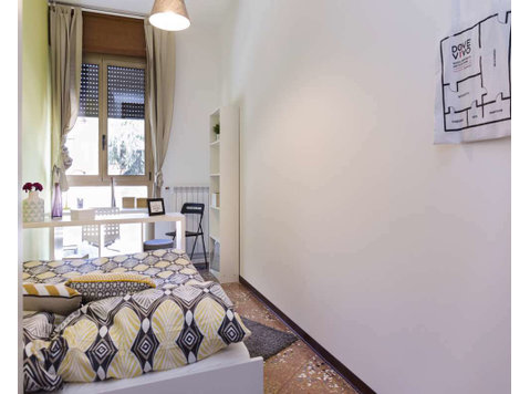 Promo: Stanza in Viale Giovanni Vicini - Apartamentos