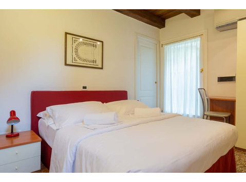 S. Stefano - Appartamento con 1 camera da letto e vista… - Mieszkanie