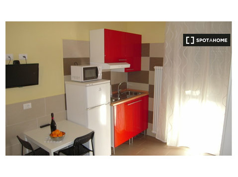 Studio apartment for rent in Bologna - Apartemen