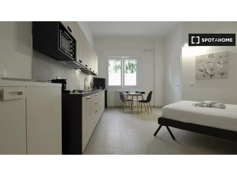 Studio apartment for rent in Bologna - Apartamentos