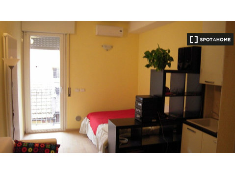Studio apartment for rent in Malpighi, Bologna - Apartments