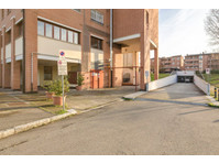 Via Ferruccio Parri, Bologna - Apartamentos