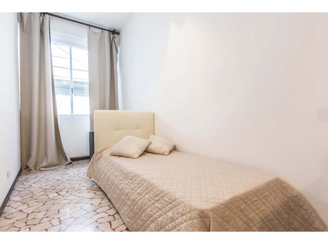 Via Todaro 8 - Stanza 63 - Apartments