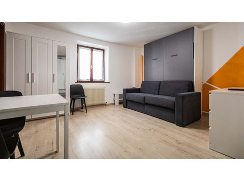 Castellana Mono 68 - Apartments