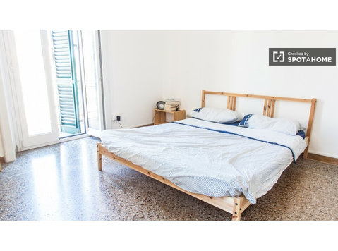 Lindo quarto no apartamento em Nomentano, Roma - Aluguel