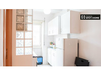 Bed for rent in shared room in 2-bedroom apartment in Tiburt - השכרה
