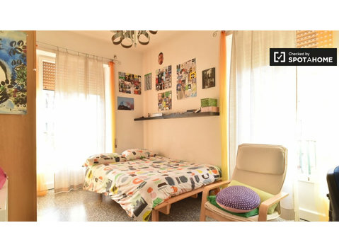Zimmer zu vermieten in 3-Zimmer-Wohnung in Ostiense, Rom - Zu Vermieten