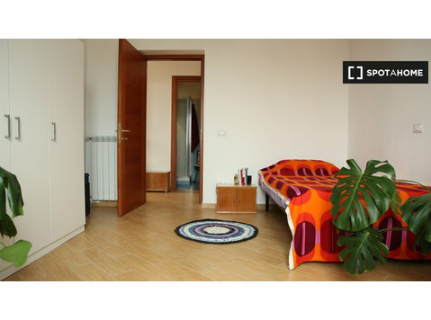 Roma'da 2 yatak odalı daire kiralık oda - Kiralık