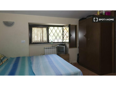 Room for rent in residence hall in Portuense, Rome - Disewakan