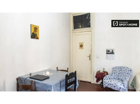 Roma, Rione Monti'de 3 yatak odalı dairede kiralık odalar - Kiralık