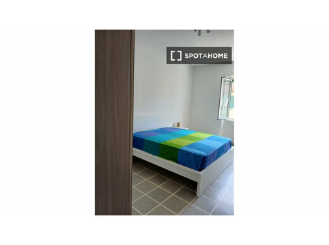 Apartamento de 1 dormitorio en alquiler en Marconi, Roma - Pisos